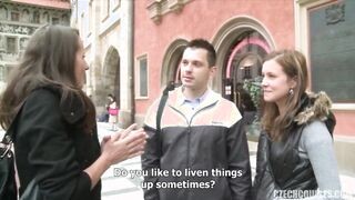 Tini lánynak bejön a méretes fasz