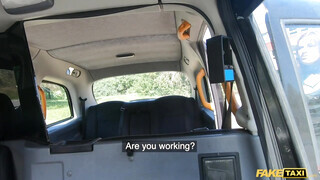 Fake Taxi - Sabien DeMonia a nagy keblű ribi