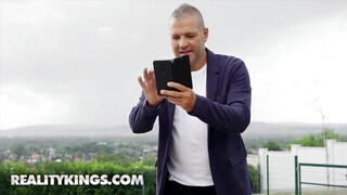 Reality Kings - Cherry Kiss segge keményen megbaszva