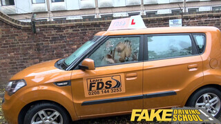 Fake Driving School - isteni pnájú világos szőke lány szexelni akar