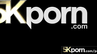 5KPorn - Naomi Blue picsája megrakva