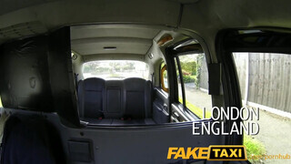 FakeTaxi - méretes seggű lány kúrni akar