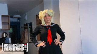 Mofos - Sweetie Fox a cosplayes csajszi popóba kefélve
