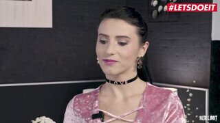 HerLimit - Nelly Kent hatalmas kannás román lány szereti análba