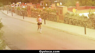 OyeLoca - Blondie Fesser a méretes tőgyes spanyol