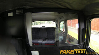 FakeTaxi - Felborotvált fejű punk lány megdugva