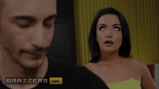 Brazzers - Zuzu Sweet-et análba döngeti a Barista hapsi