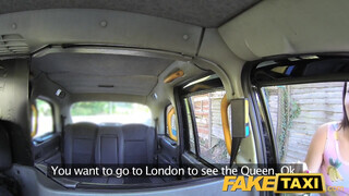 FakeTaxi - Kolumbiai csaj szexel a taxissal