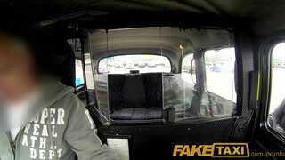 FakeTaxi - Kiki Minaj a csöcsös fekete csaj