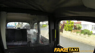 FakeTaxi - egy bombázó irodista lány