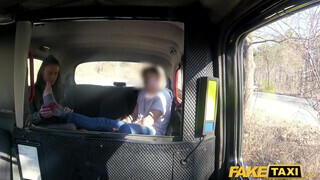 Fake Taxi - 19 éves tini csaj szexelni akart