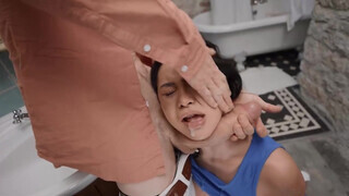 Brazzers - Payton Hall tini manus káróján lovagol