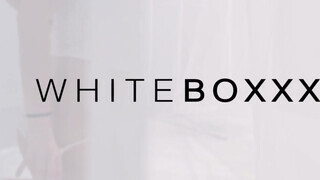 WhiteBoxxx - hatalmas picsájú csajszi reggel is akar kúrni