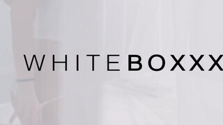 WhiteBoxxx - nyuszinak öltözött csajszi bekúrva
