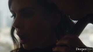Deeper - Keisha Grey a méretes didkós fiatal lány