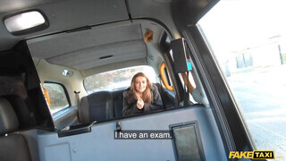 Fake Taxi - 18 éves csaj popóba kefélve