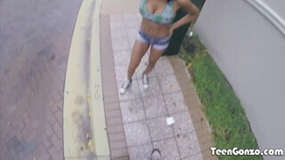 TEENGONZO - Anya Ivy a szexy hatalmas csöcsű barna csaj
