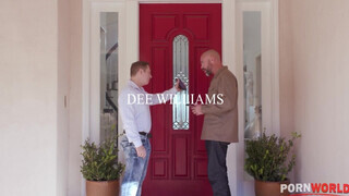 Dee Williams kettő pélót kap