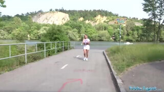 Public Agent - Méretes tőgyes szép seggű csaj