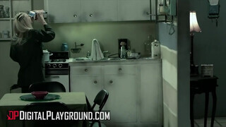 Digitalplayground - Riley Steele a méretes didkós világos szőke csaj