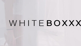 WHITEBOXXX - Liya Silver a fullos csöcsös csaj