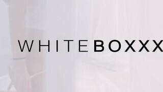 WHITEBOXXX - Romy Indy a tüzes barna csaj