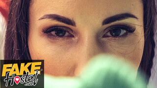 Fake Hostel HD - Lilu Moon a szexy orosz lány