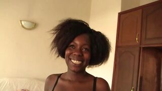 Csinos barna amatőr interracial anál casting forgatás pornóvideó