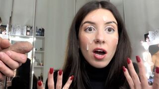 Tini szajban élvezés és utcán geci séta prém szőrös kabátban
